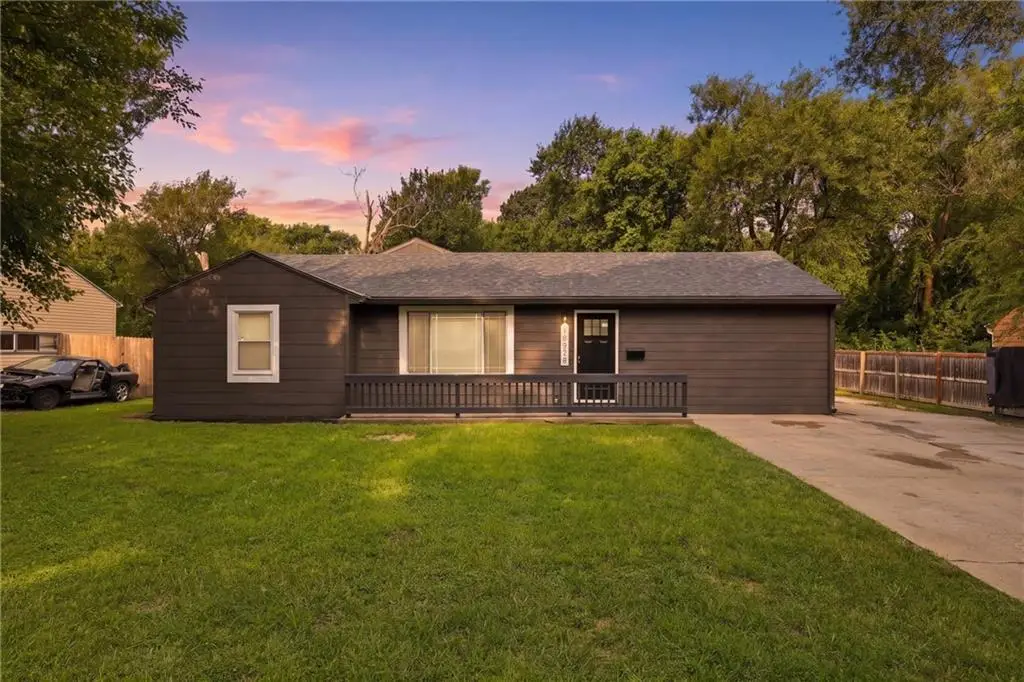 10518 Palmer Avenue, Kansas City, MO 64134 - #1