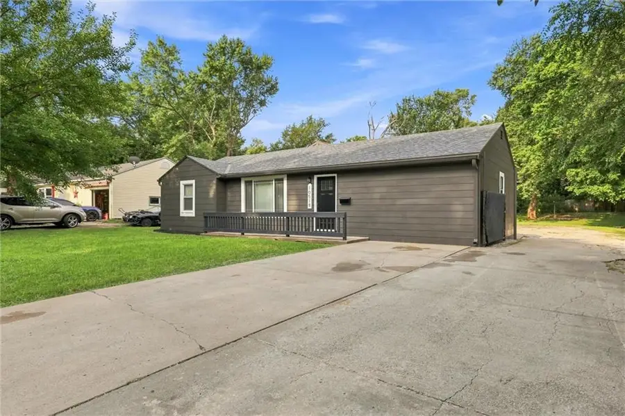 10518 Palmer Avenue, Kansas City, MO 64134 - #2