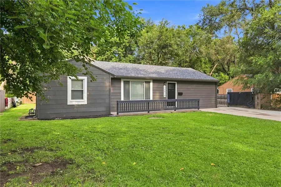 10518 Palmer Avenue, Kansas City, MO 64134 - #3