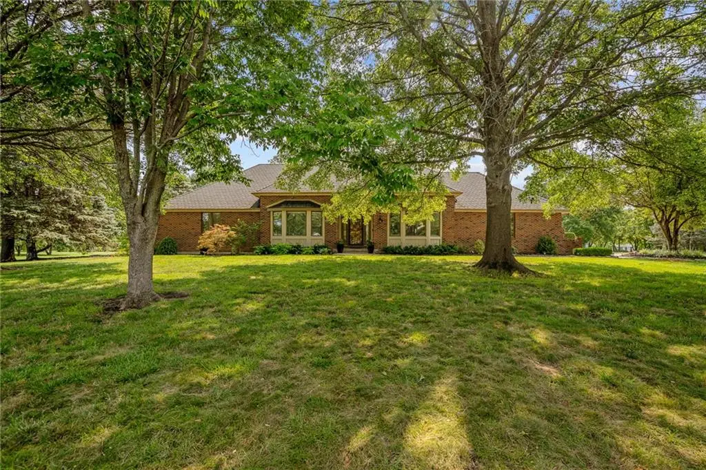 18275 Canterbury Road, Stilwell, KS 66085 - #1