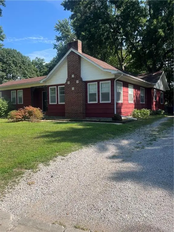 103 E 12th Street, Higginsville, MO 64037 - #2