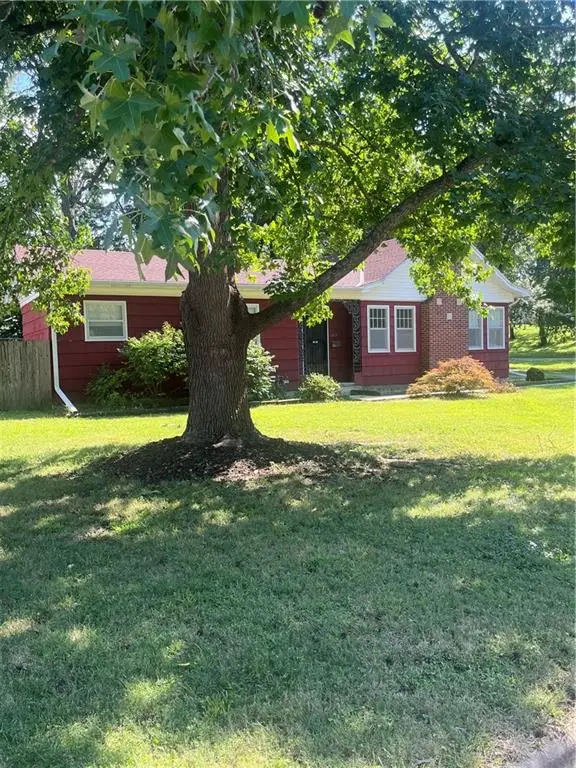 103 E 12th Street, Higginsville, MO 64037 - #3