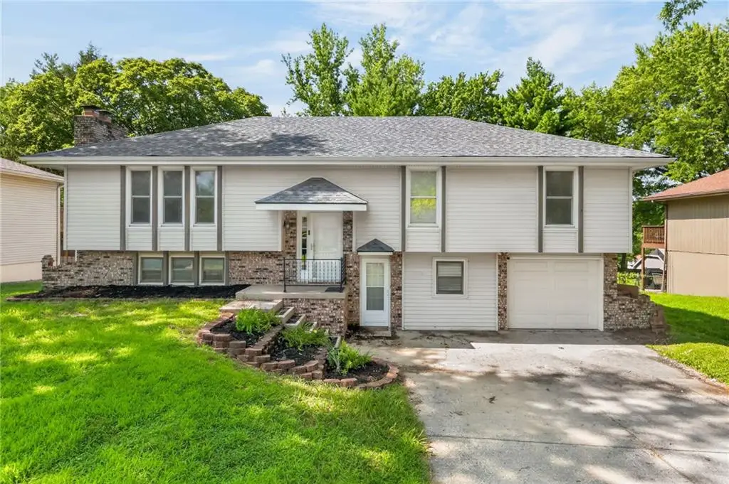 5524 NW Raintree Drive, Kansas City, MO 64152 - #1