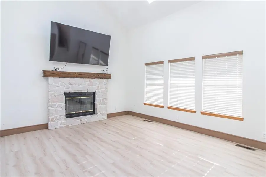 1333 NE Grand Avenue, Lees Summit, MO 64086 - #3