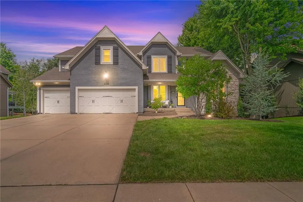 16102 Overbrook Lane, Stilwell, KS 66085 - #1