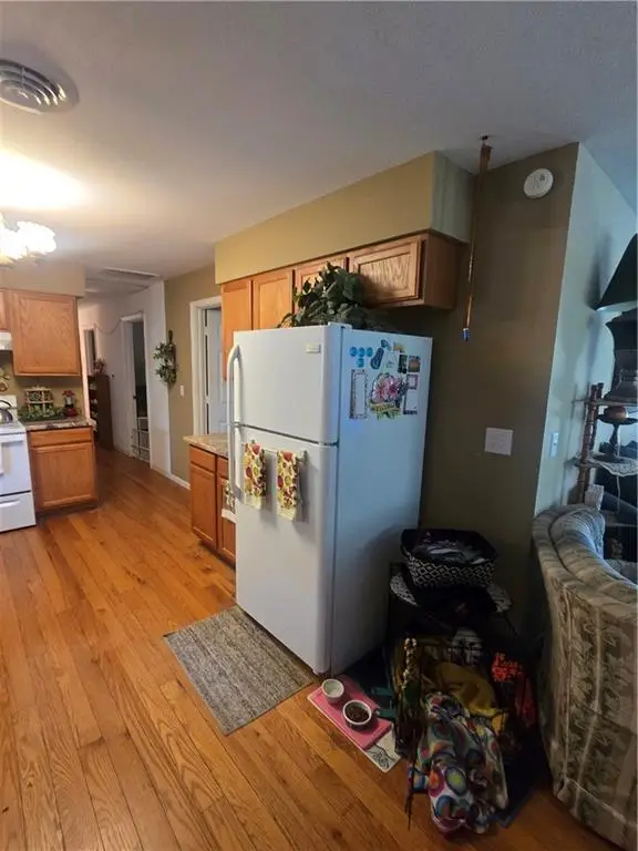 634 W Lindsey Street, Buffalo, MO 65622 - #3