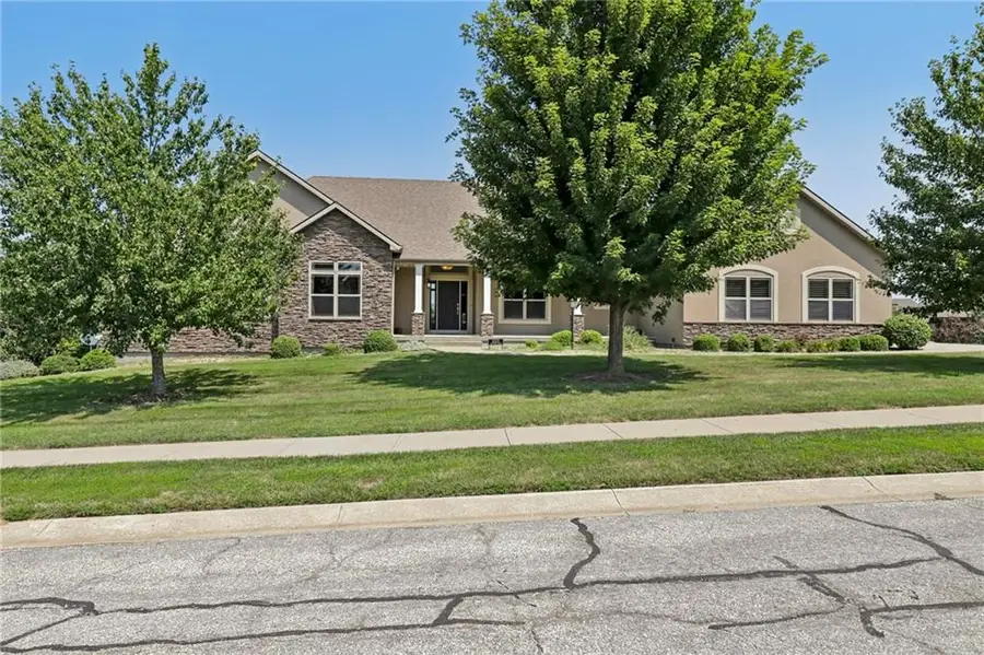 4215 Greystone Drive, Saint Joseph, MO 64505 - #2