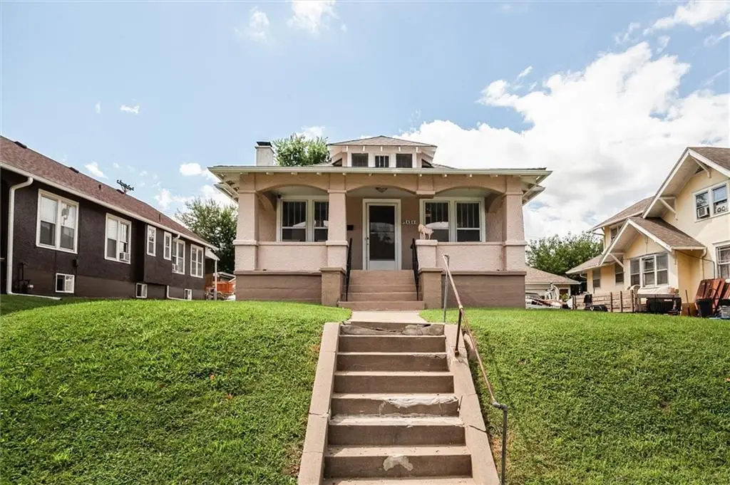 1424 S 37th Street, Kansas City, KS 66106 - #1