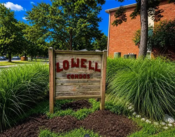 8215 Santa Fe Drive #2, Overland Park, KS 66204