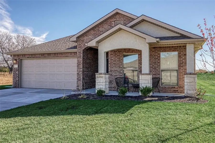 12912 Sewell Avenue, Kansas City, KS 66109 - #2