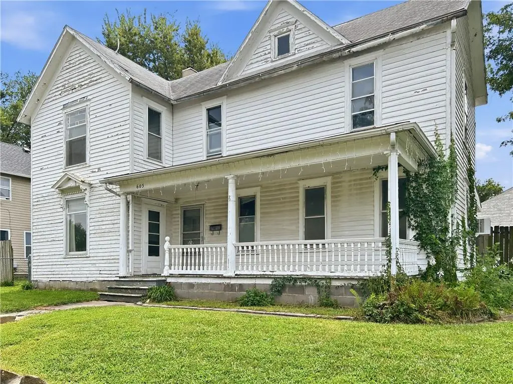 605 W Peoria Street, Paola, KS 66071 - #1