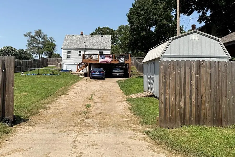 1115 Metropolitan Avenue, Leavenworth, KS 66048 - #2