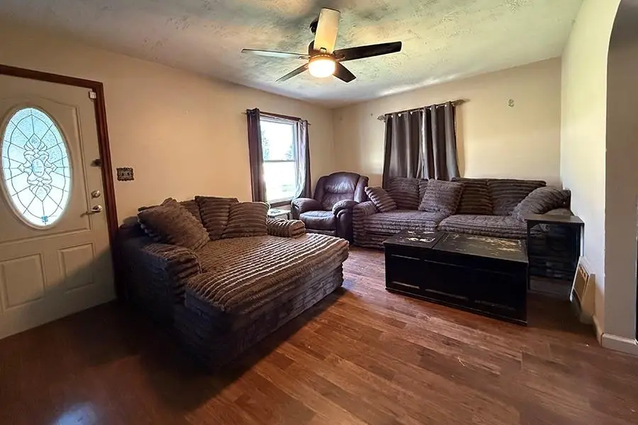 1115 Metropolitan Avenue, Leavenworth, KS 66048 - #3