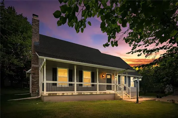 1636 NE Thames Drive, Lee's Summit, MO 64086