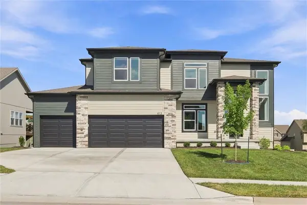 413 Woodview Drive, Raymore, MO 64083