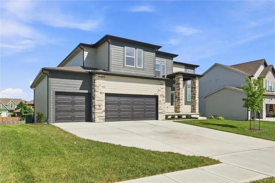 413 Woodview Drive, Raymore, MO 64083 - #2