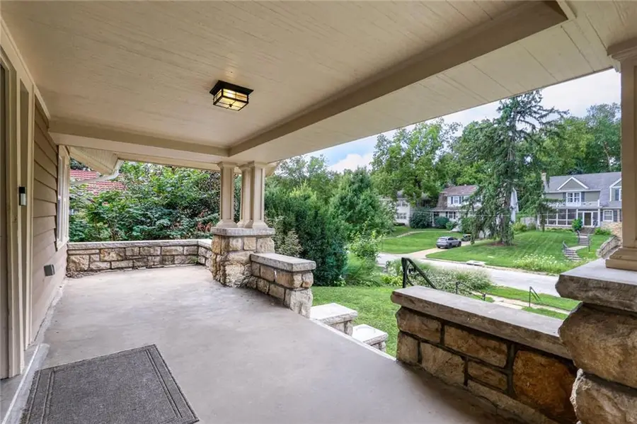 4937 Westwood Road, Kansas City, MO 64112 - #2