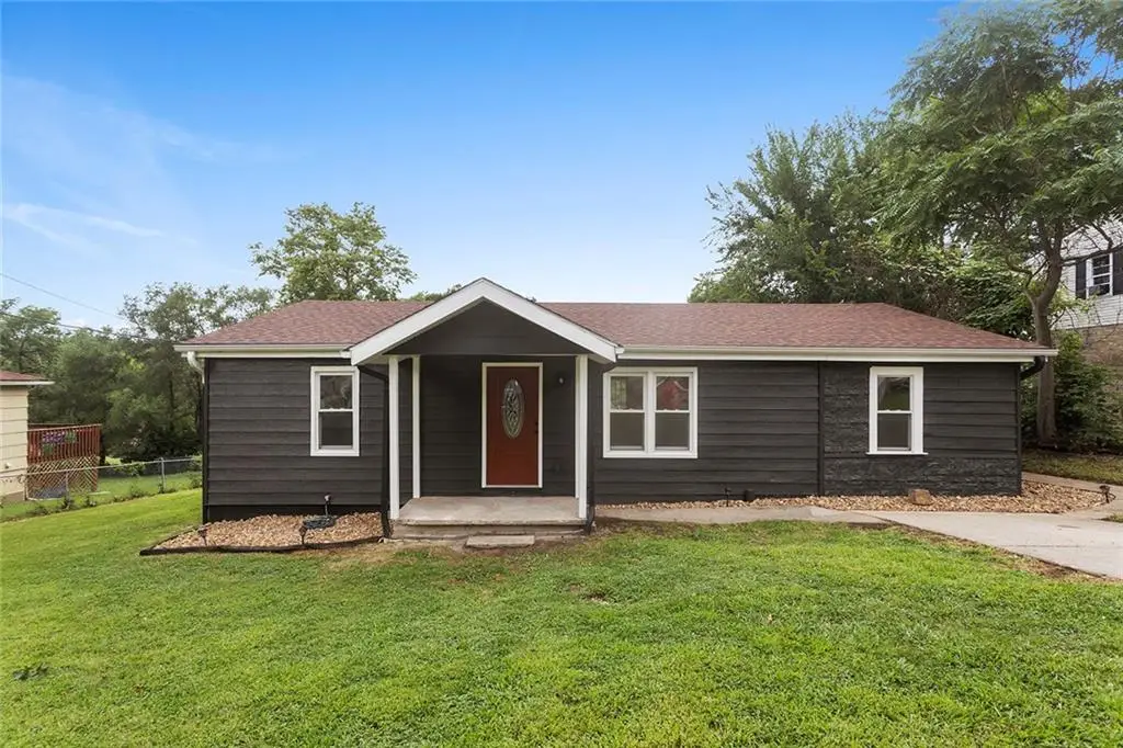 3628 N Cypress Avenue, Kansas City, MO 64117 - #1