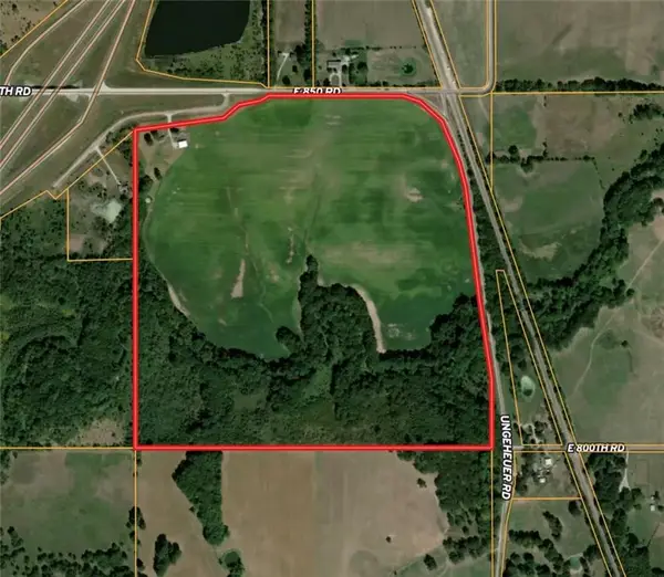 8451 N Tully Lane, Pleasanton, KS 66075