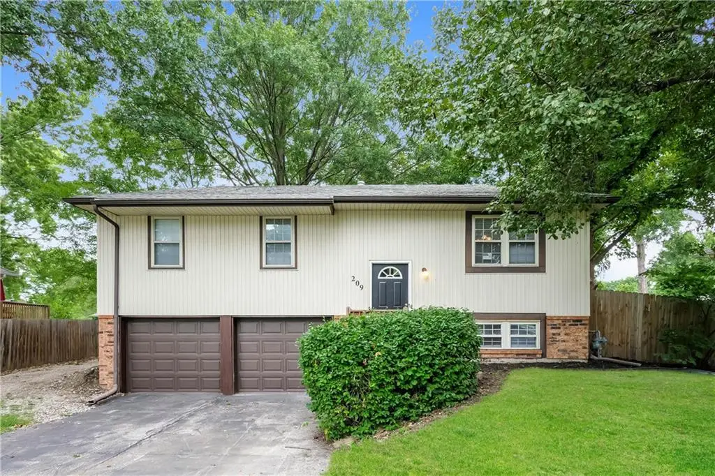 209 Valley Drive, Grain Valley, MO 64029 - #1