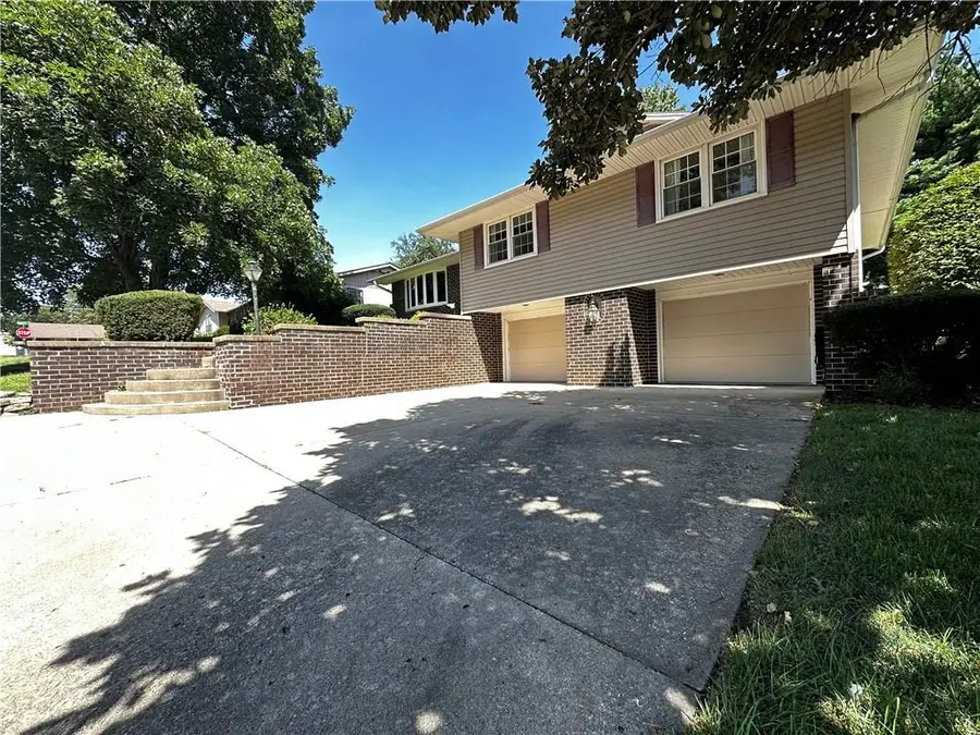 3343 Chatham Avenue, Saint Joseph, MO 64506 - #2