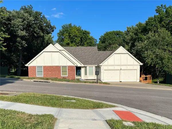 1231 Wildbriar Drive, Liberty, MO 64068