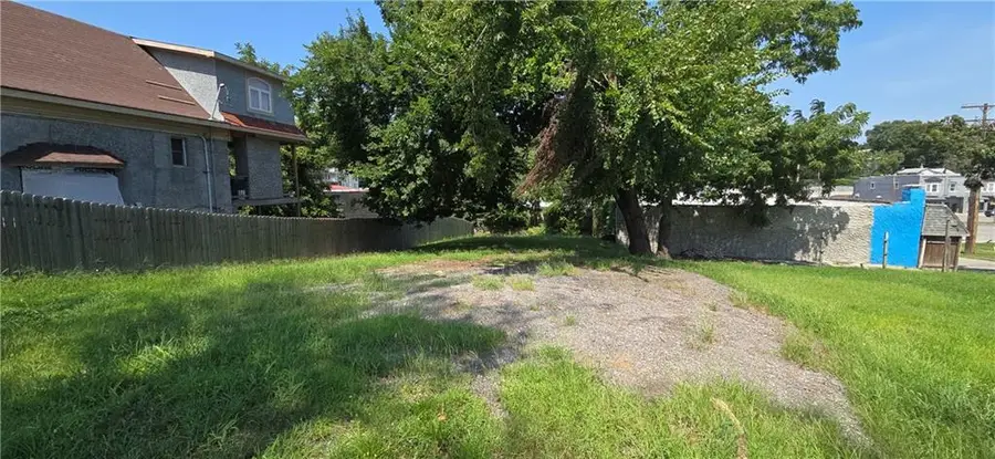 3530 E 6th Street, Kansas City, MO 64124 - #2