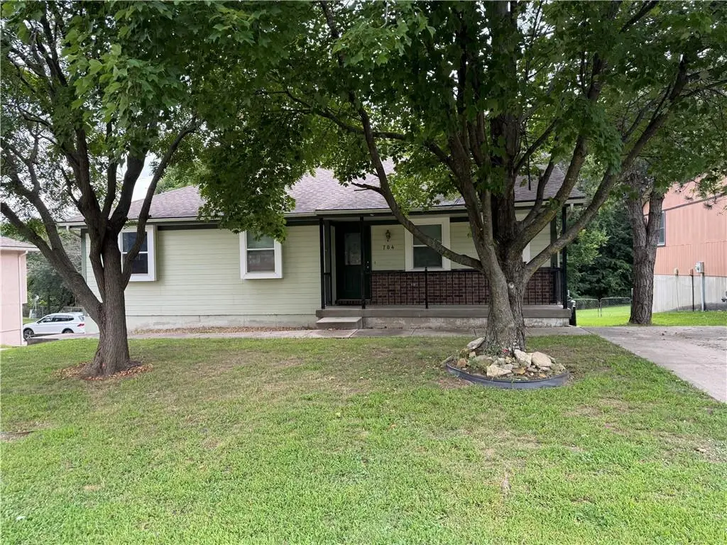 704 Hillcrest Street, Pleasant Hill, MO 64080 - #1