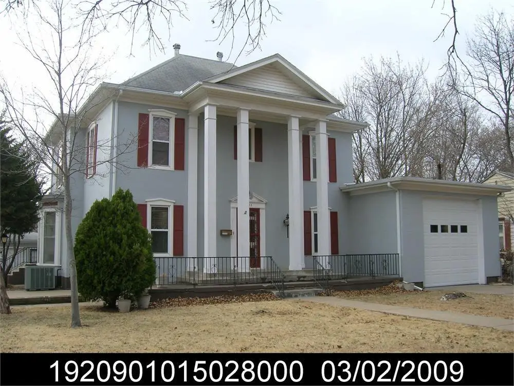 1323 West Street, Emporia, KS 66801 - #1
