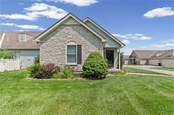 9831 N Potter Avenue, Kansas City, MO 64157