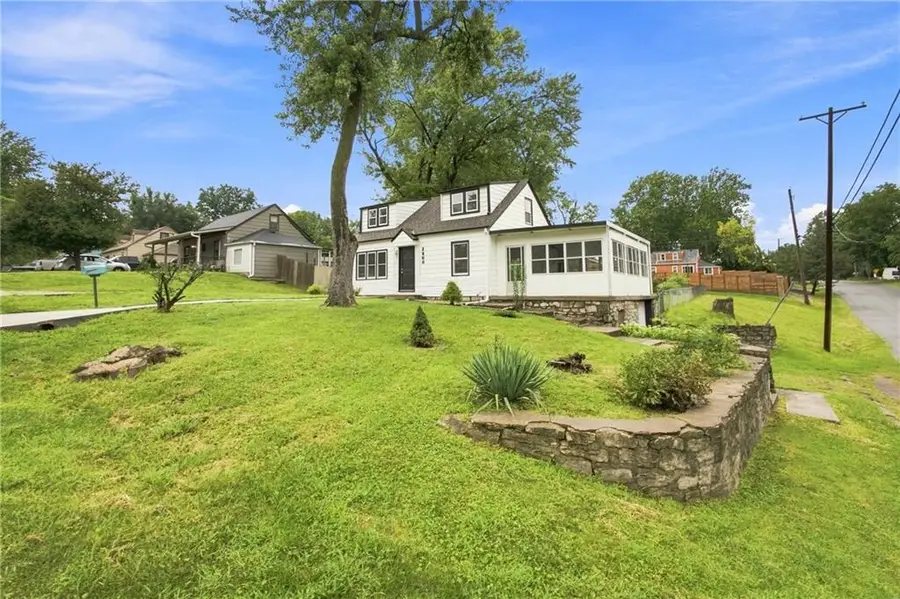 2800 S 8th Terrace, Kansas City, KS 66103 - #2