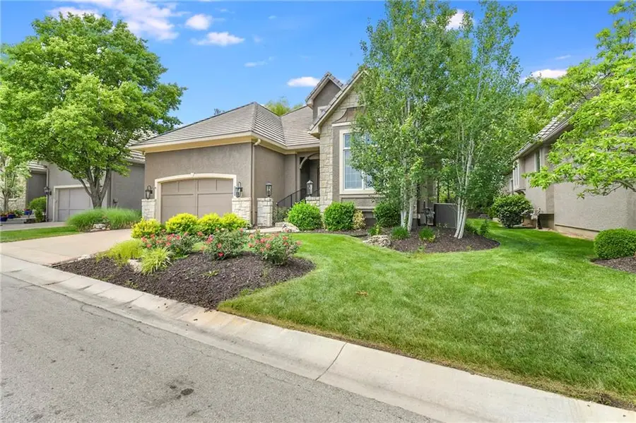 5404 W 124th Terrace, Leawood, KS 66209 - #2