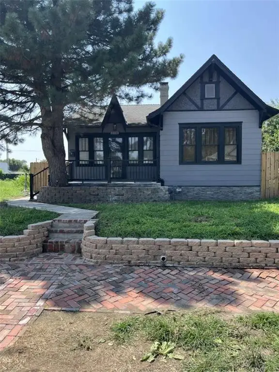 2114 S 9th Street, St Joseph, MO 64503