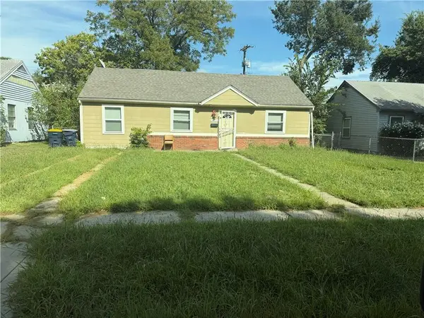 8037 Wabash Avenue, Kansas City, MO 64132