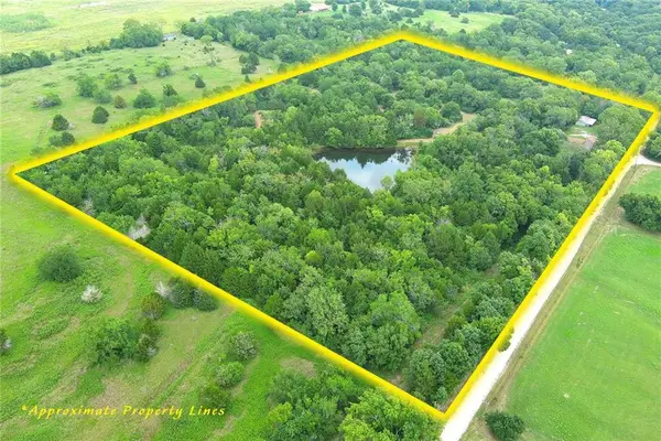 32330 W 215th Street, Spring Hill, KS 66083