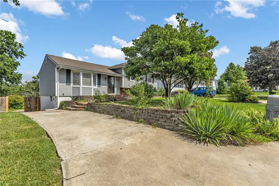1304 NW 65th Terrace, Kansas City, MO 64118 - #2
