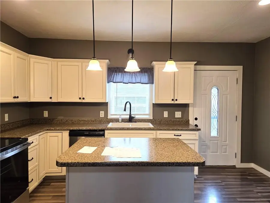 104 Polk Street, Chillicothe, MO 64601 - #3