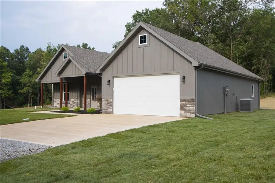 331 NE 21st Road, Warrensburg, MO 64093 - #3