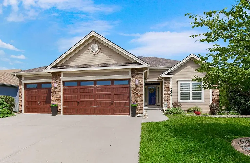 2004 NE 197th Court, Smithville, MO 64089 - #1