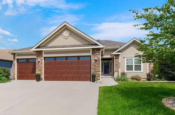 2004 NE 197th Court, Smithville, MO 64089