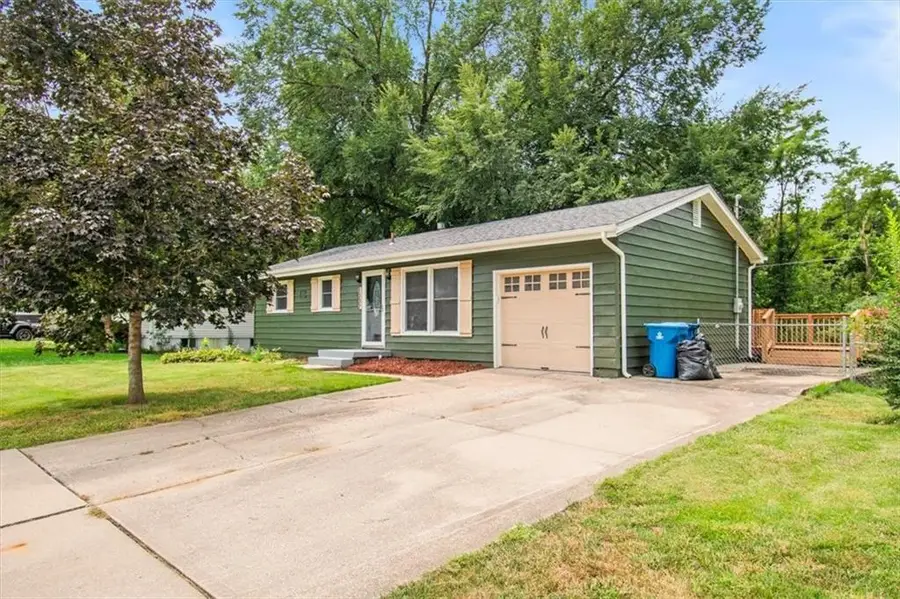1002 S Main Street, Liberty, MO 64068 - #2