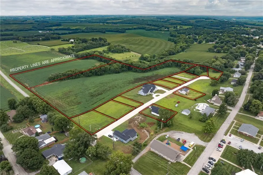 1532 Missouri Avenue, Mound City, MO 64470 - #2