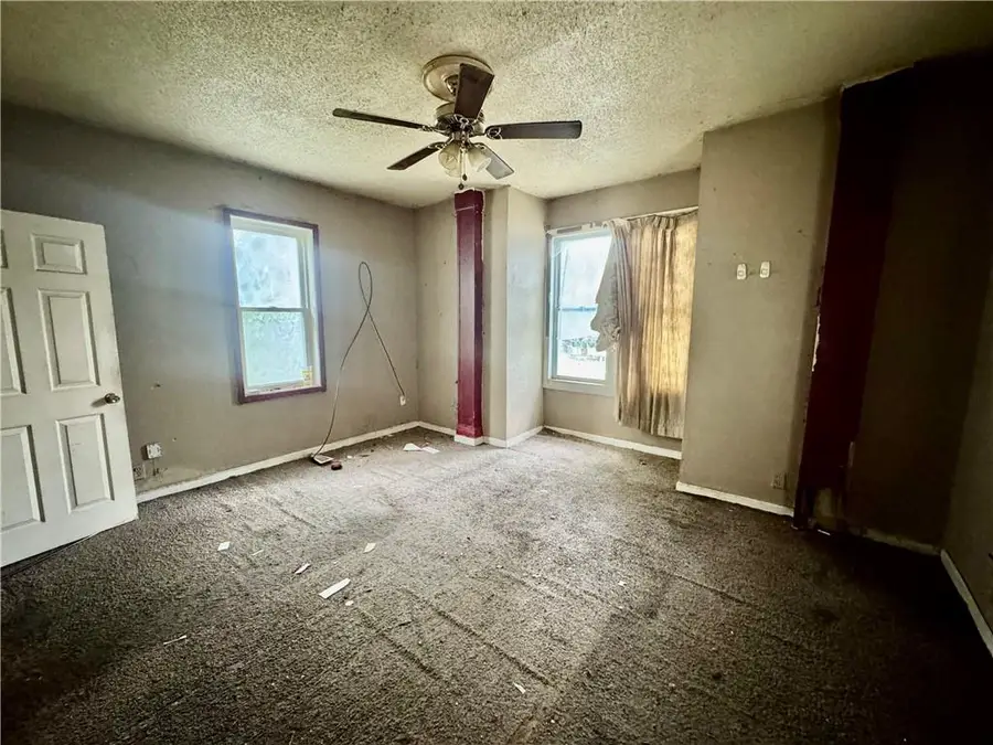 1424 6th Avenue, Leavenworth, KS 66048 - #2
