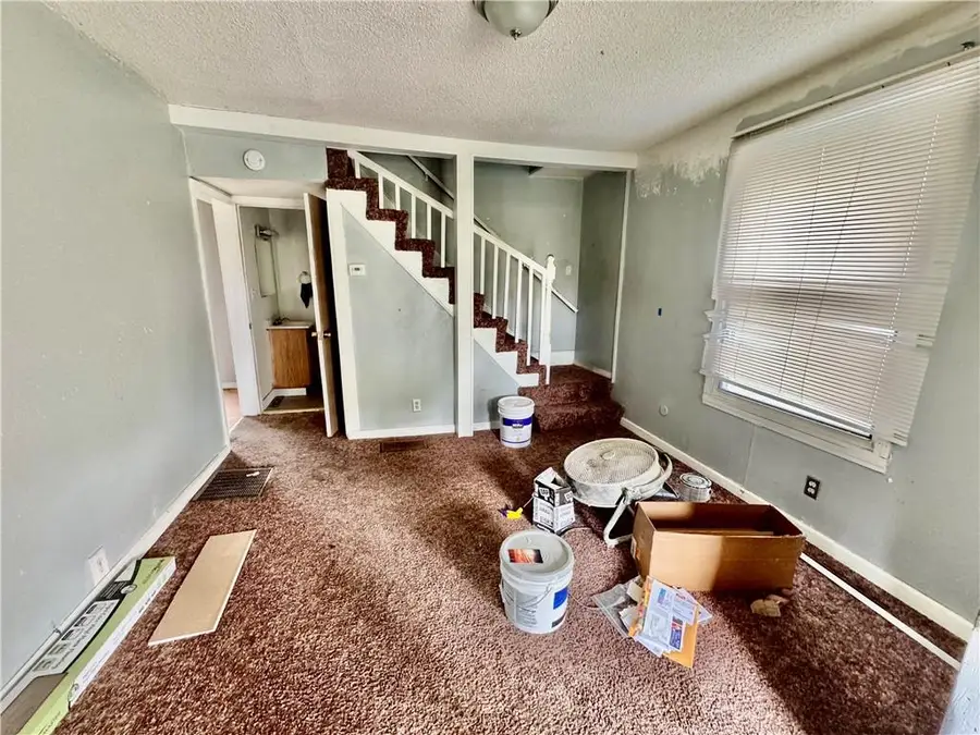 946 Sherman Avenue, Leavenworth, KS 66048 - #2