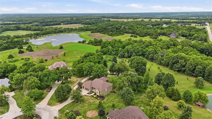 18876 W 252nd Street, Paola, KS 66071 - #3