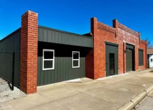 111 E Butler Street, Yates Center, KS 66783