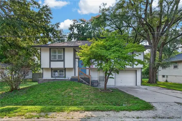 302 N Clark Street, Kearney, MO 64060
