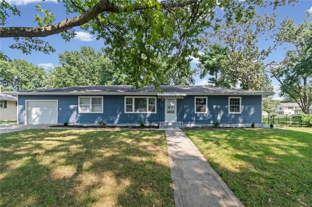 1308 N Cherry Street, Cameron, MO 64429 - #1