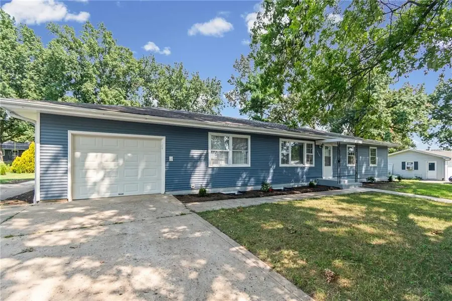 1308 N Cherry Street, Cameron, MO 64429 - #3