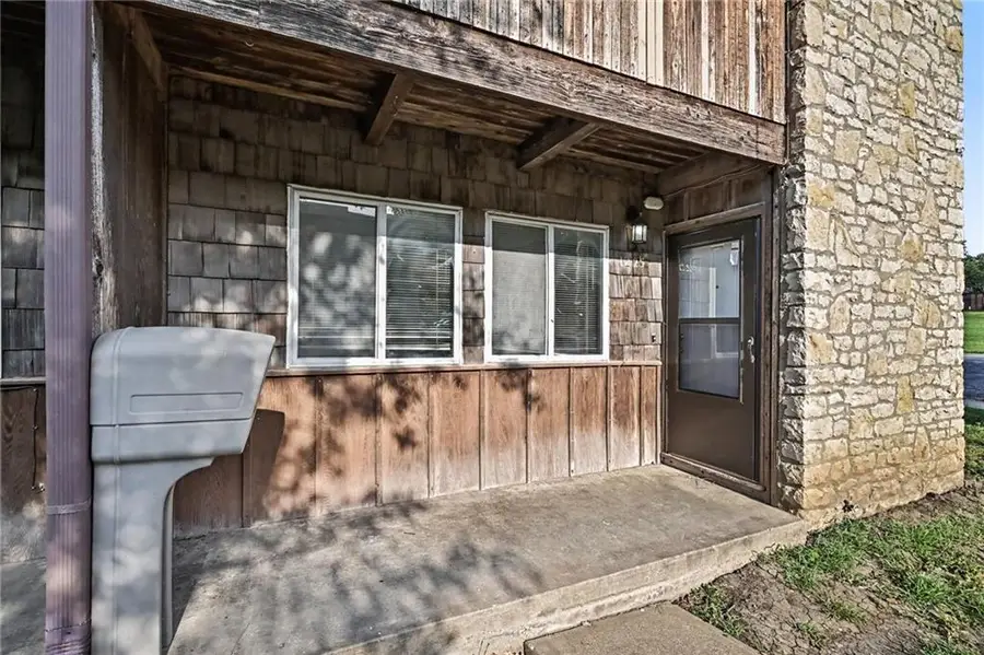 1225 N 77th Terrace, Kansas City, KS 66112 - #2